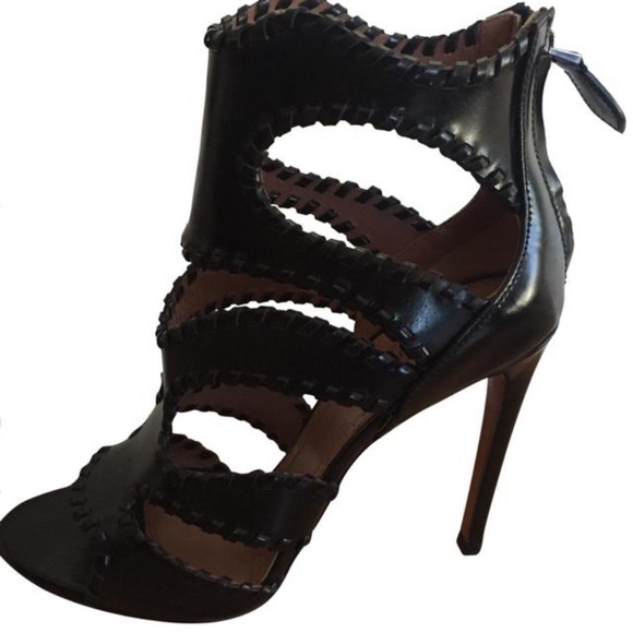 Alaia Paris- Black, size 6
Never worn, stunning! - Picture 2 of 6